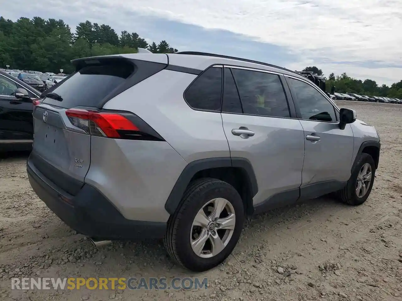 3 Photograph of a damaged car 2T3P1RFV0MC141138 TOYOTA RAV4 2021