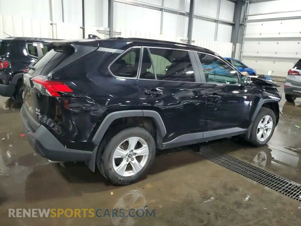 3 Photograph of a damaged car 2T3P1RFV0MC173345 TOYOTA RAV4 2021