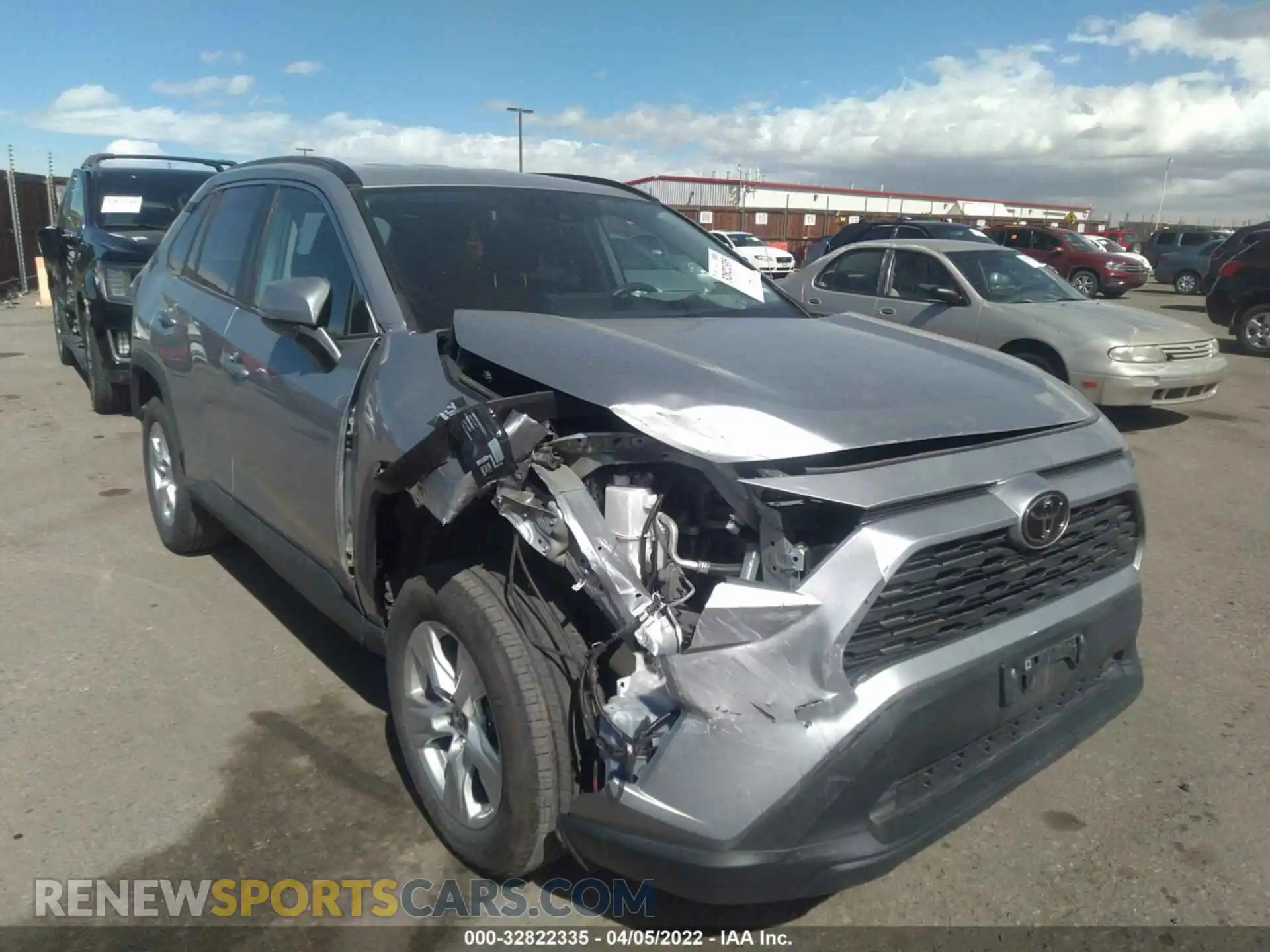 1 Photograph of a damaged car 2T3P1RFV0MC175838 TOYOTA RAV4 2021