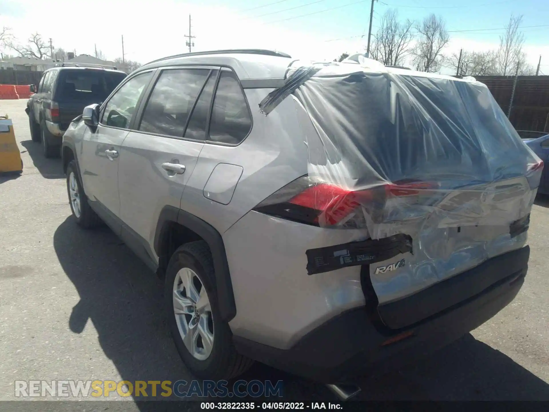 3 Photograph of a damaged car 2T3P1RFV0MC175838 TOYOTA RAV4 2021