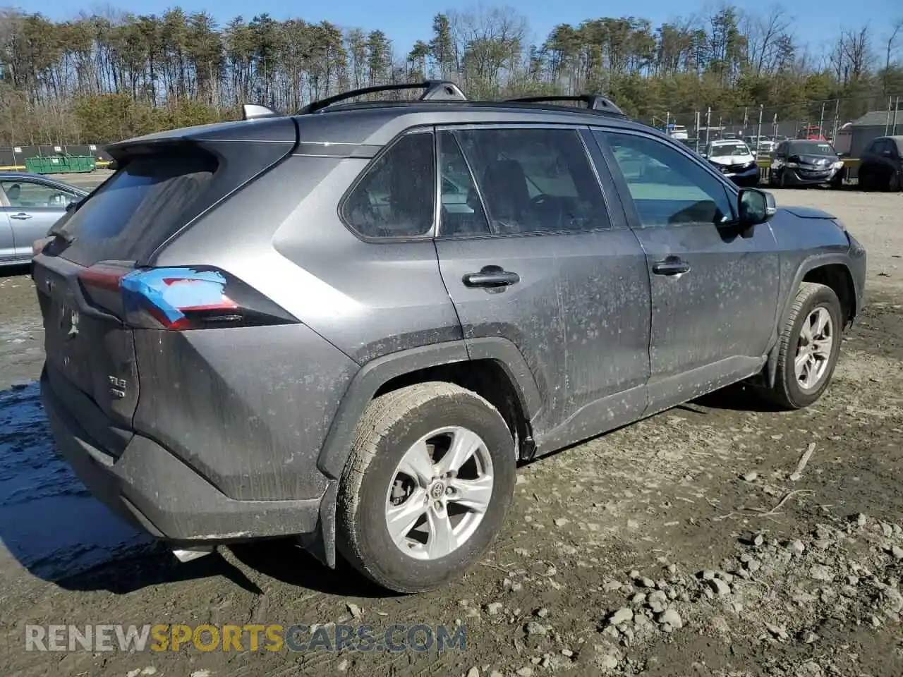 3 Photograph of a damaged car 2T3P1RFV0MC196902 TOYOTA RAV4 2021
