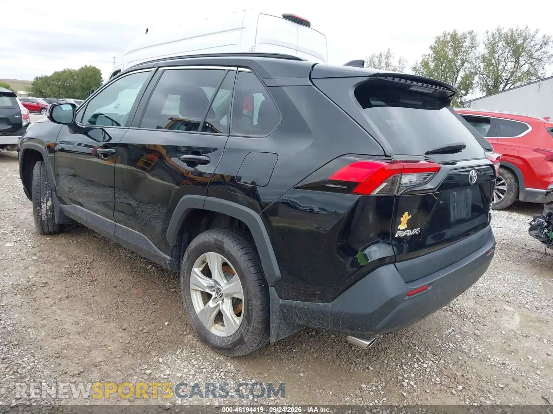 3 Photograph of a damaged car 2T3P1RFV0MC248240 TOYOTA RAV4 2021