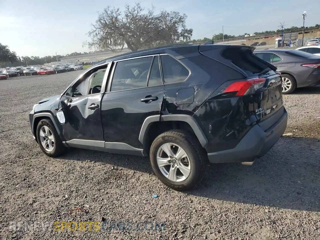 2 Photograph of a damaged car 2T3P1RFV0MC252031 TOYOTA RAV4 2021