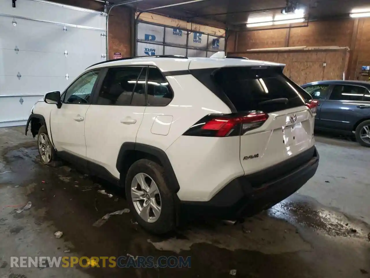 3 Photograph of a damaged car 2T3P1RFV0MW154454 TOYOTA RAV4 2021
