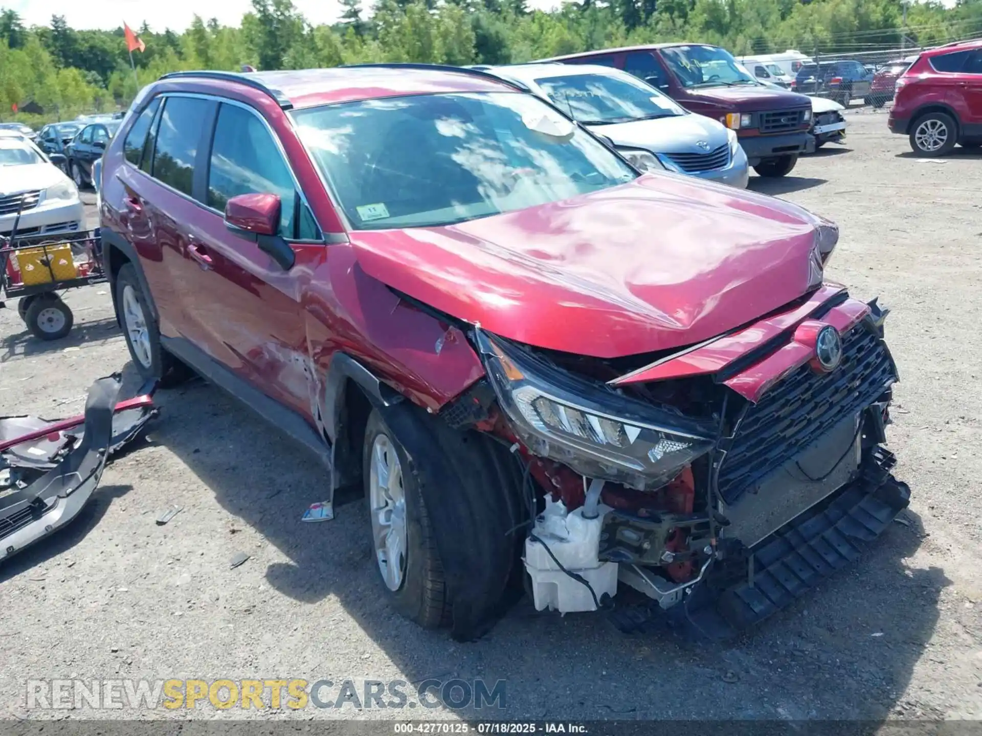 1 Photograph of a damaged car 2T3P1RFV0MW164031 TOYOTA RAV4 2021