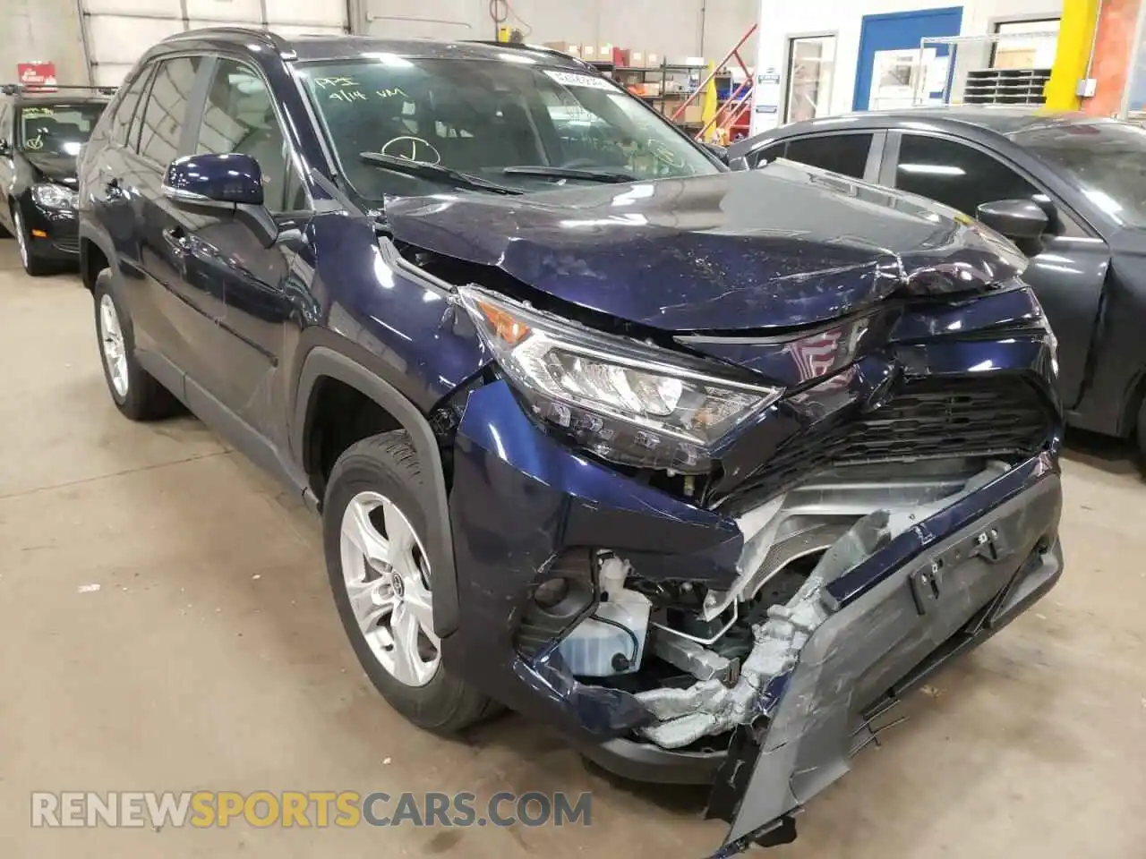1 Photograph of a damaged car 2T3P1RFV0MW193058 TOYOTA RAV4 2021