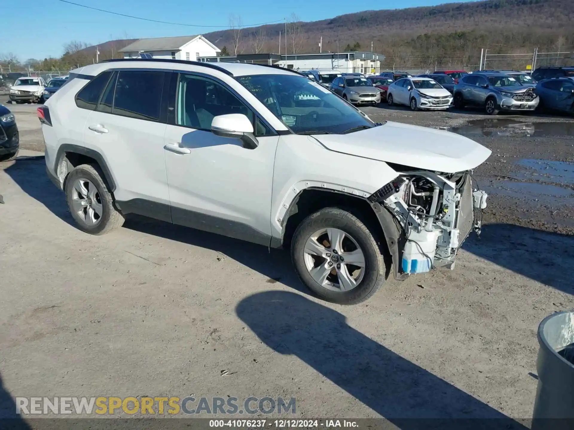 1 Photograph of a damaged car 2T3P1RFV0MW202860 TOYOTA RAV4 2021