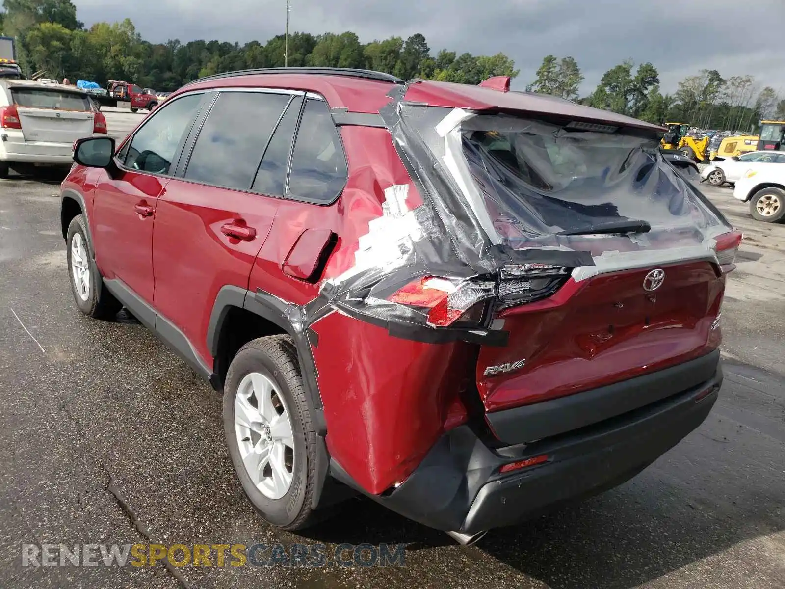 3 Photograph of a damaged car 2T3P1RFV0MW206018 TOYOTA RAV4 2021