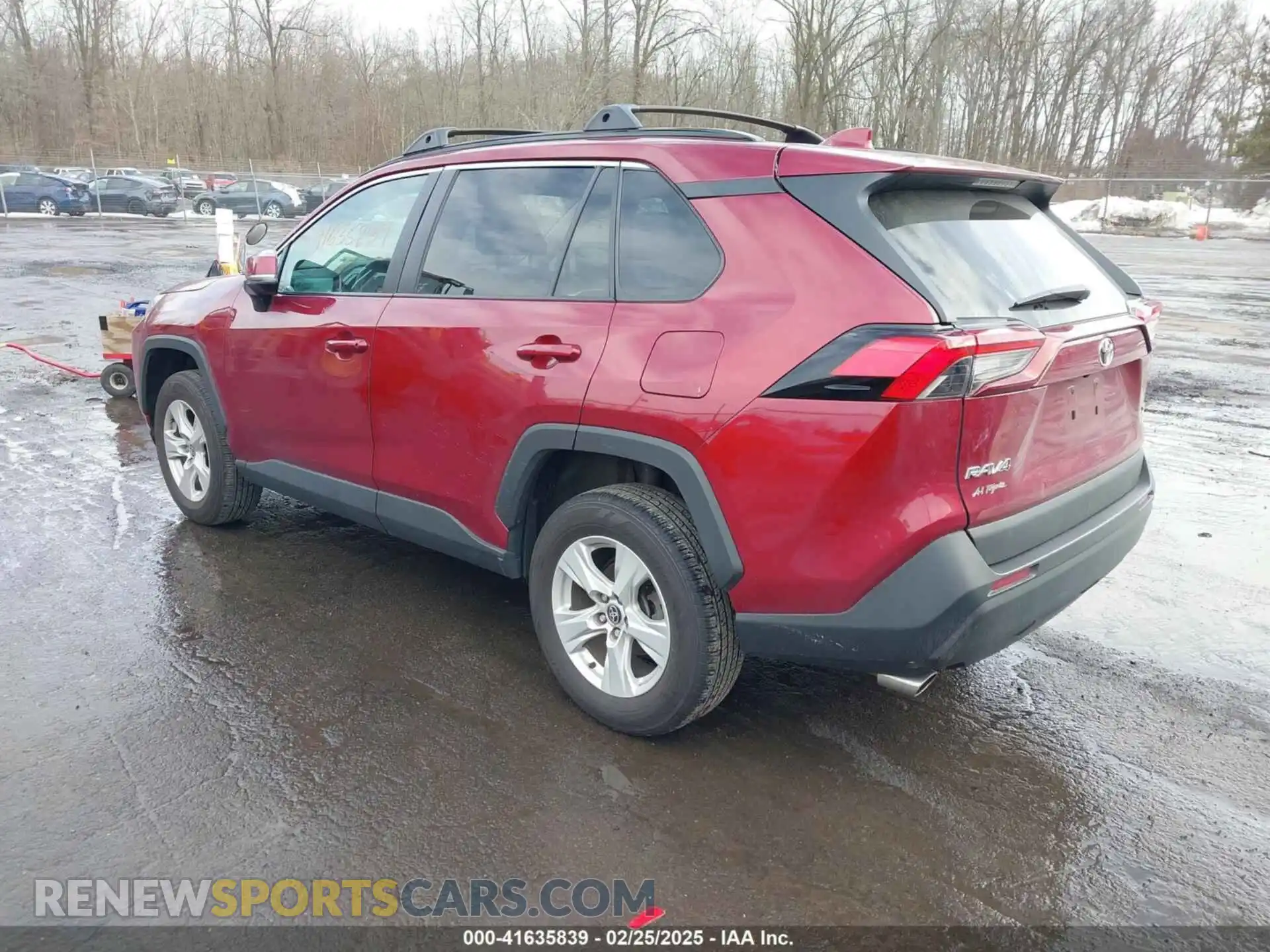 3 Photograph of a damaged car 2T3P1RFV0MW213521 TOYOTA RAV4 2021