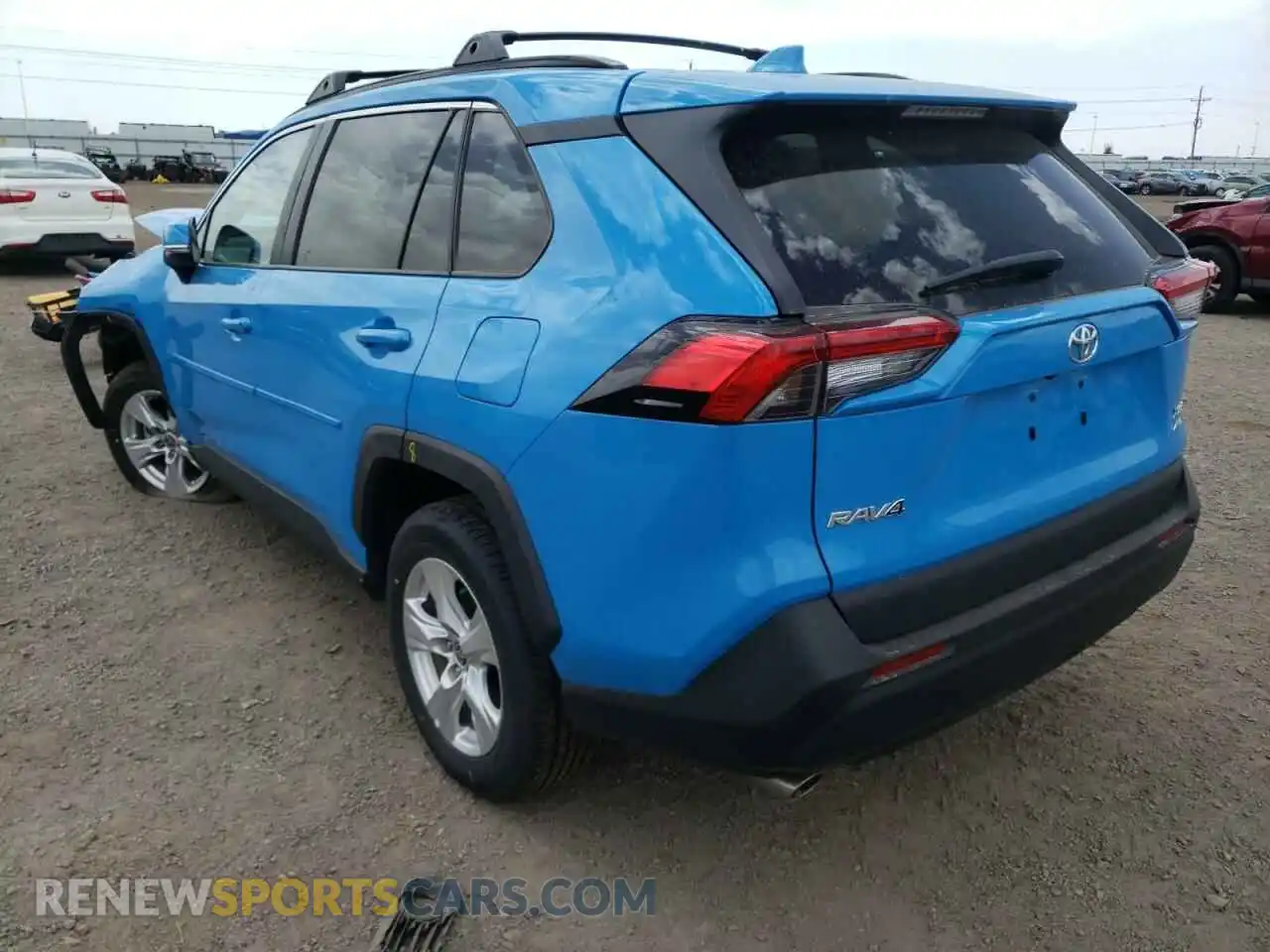 3 Photograph of a damaged car 2T3P1RFV0MW238564 TOYOTA RAV4 2021