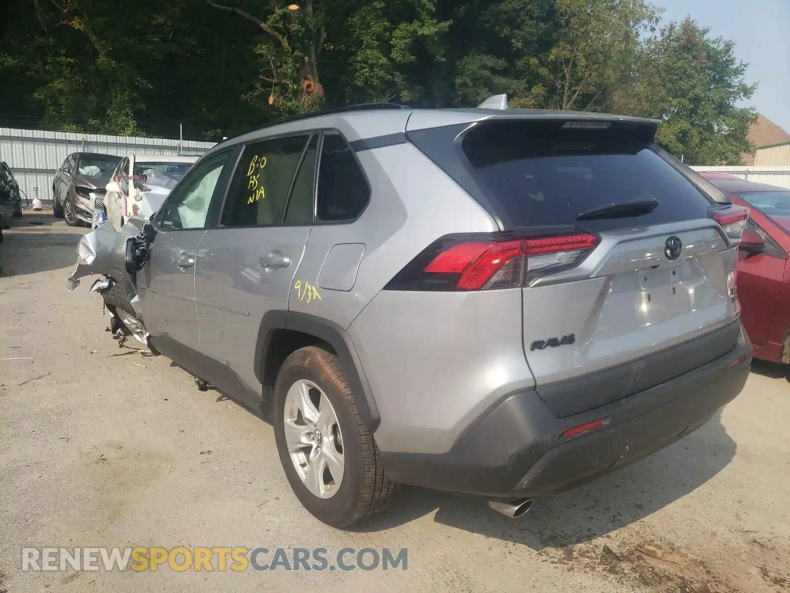 3 Photograph of a damaged car 2T3P1RFV1MC166923 TOYOTA RAV4 2021