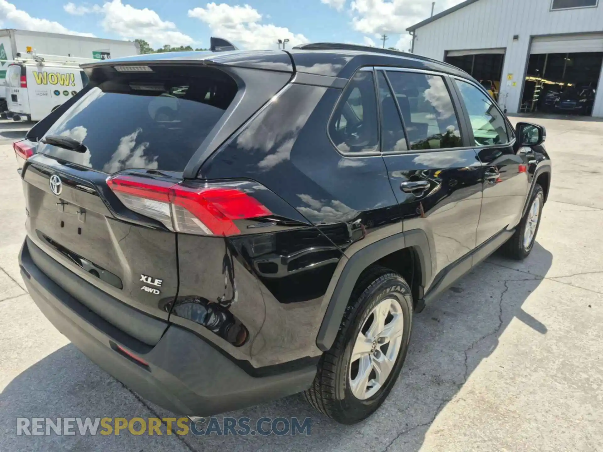 3 Photograph of a damaged car 2T3P1RFV1MC215747 TOYOTA RAV4 2021