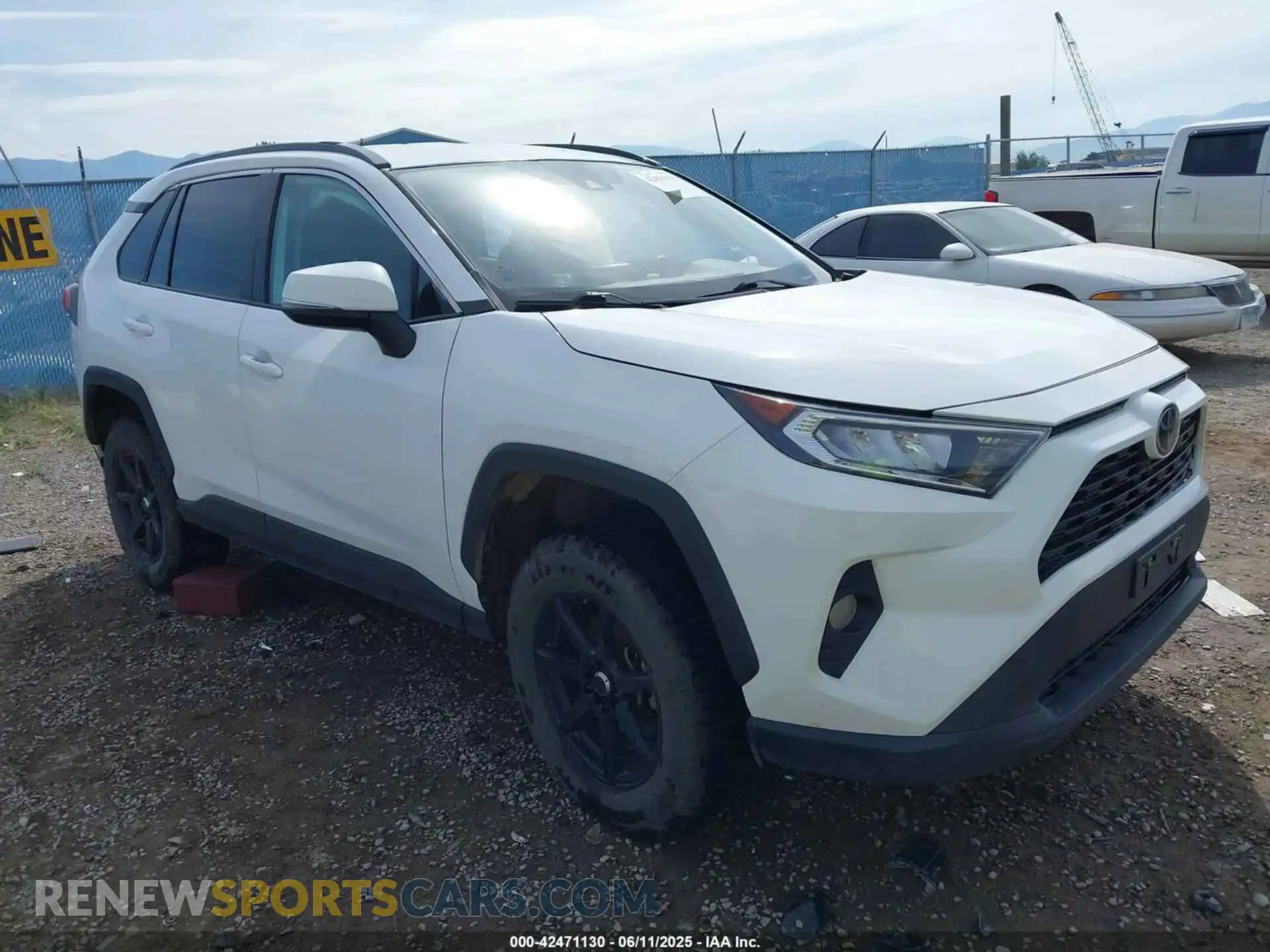 1 Photograph of a damaged car 2T3P1RFV1MC219717 TOYOTA RAV4 2021