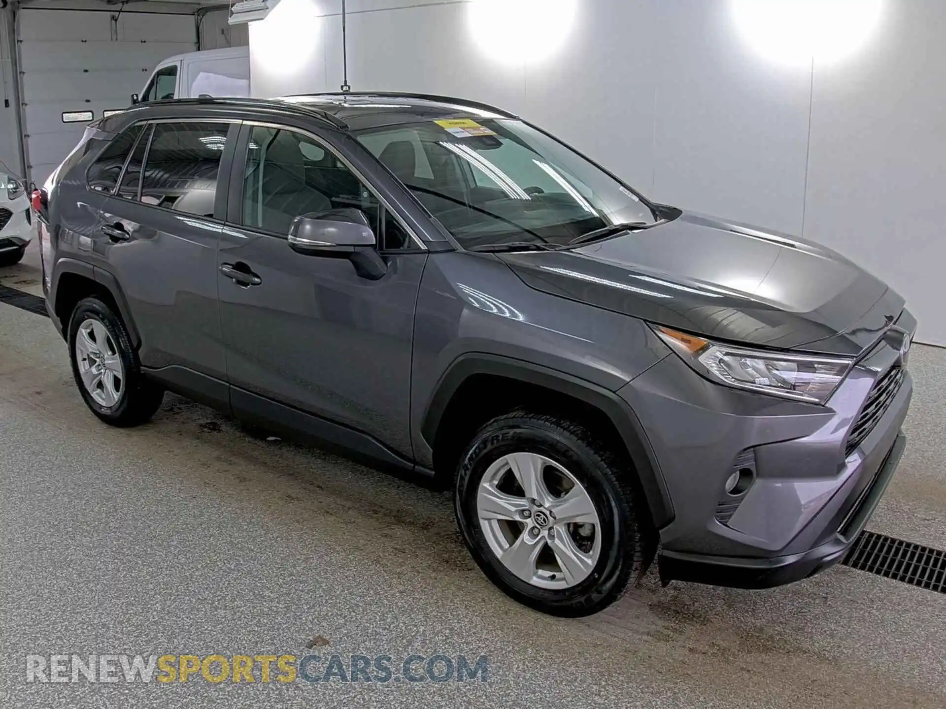 2 Photograph of a damaged car 2T3P1RFV1MC236162 TOYOTA RAV4 2021