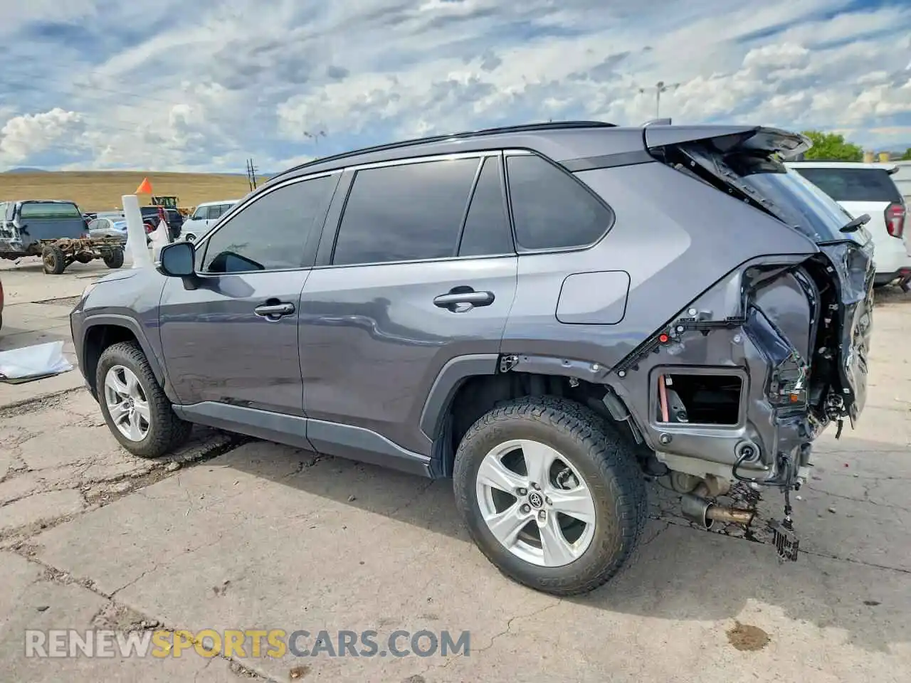 2 fotografías del automóvil dañado 2T3P1RFV1MC236260 TOYOTA RAV4 2021