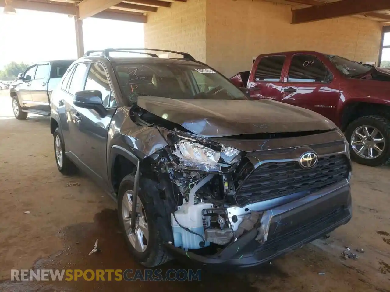 1 Фотография поврежденного автомобиля 2T3P1RFV1MC249526 TOYOTA RAV4 2021