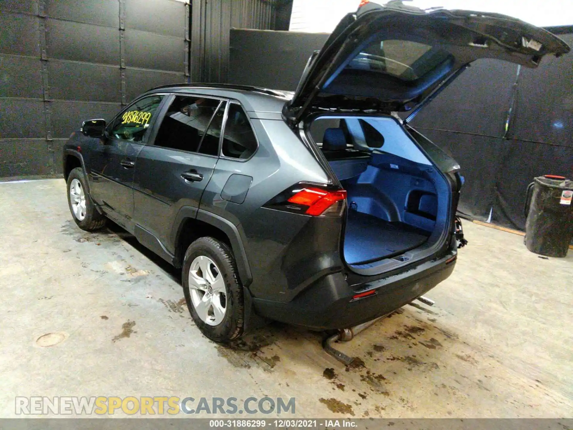 3 Photograph of a damaged car 2T3P1RFV1MW183493 TOYOTA RAV4 2021