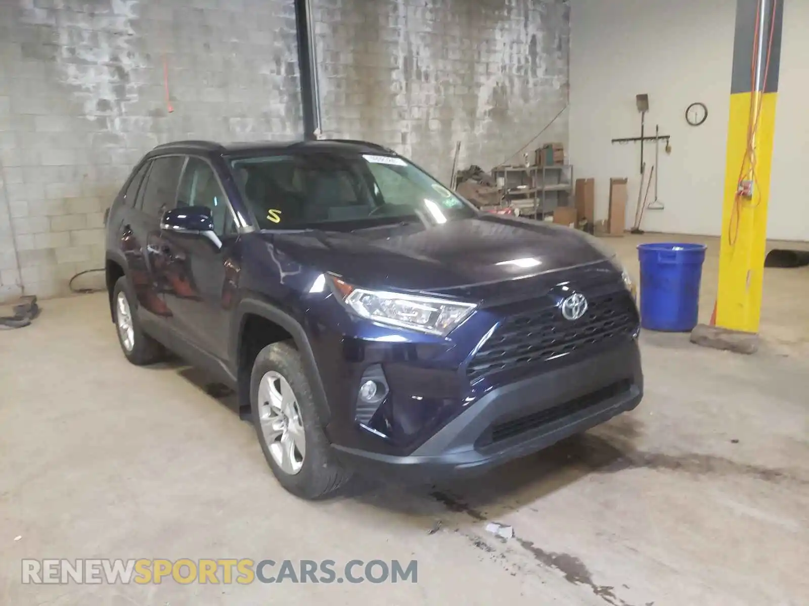 1 Photograph of a damaged car 2T3P1RFV1MW199001 TOYOTA RAV4 2021