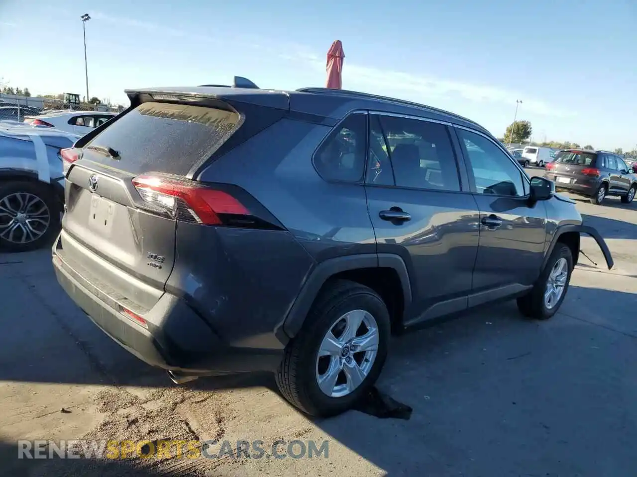 3 Photograph of a damaged car 2T3P1RFV1MW213625 TOYOTA RAV4 2021