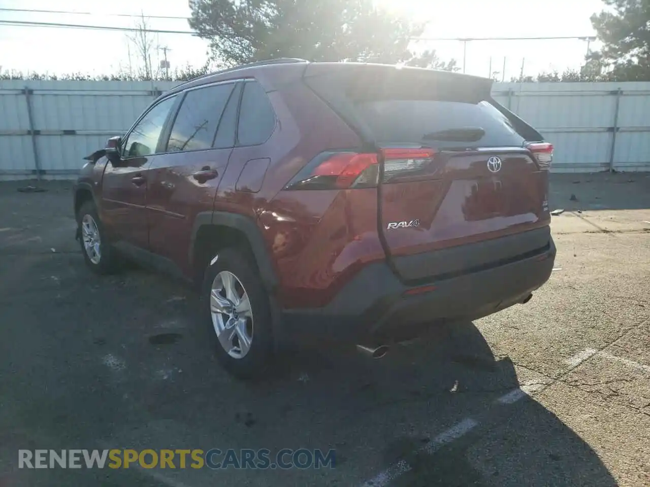 3 Photograph of a damaged car 2T3P1RFV1MW219473 TOYOTA RAV4 2021
