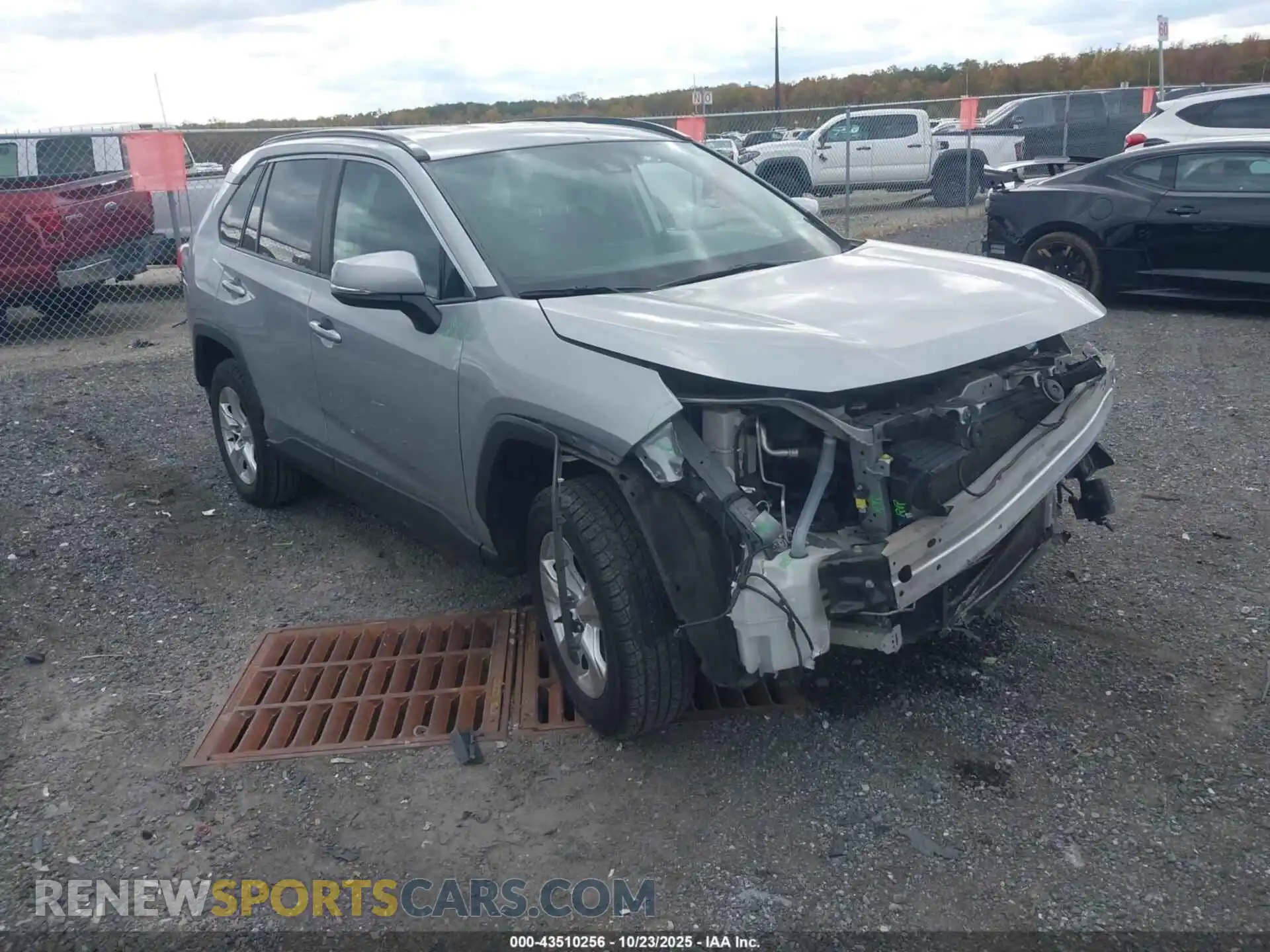 1 Photograph of a damaged car 2T3P1RFV1MW237648 TOYOTA RAV4 2021