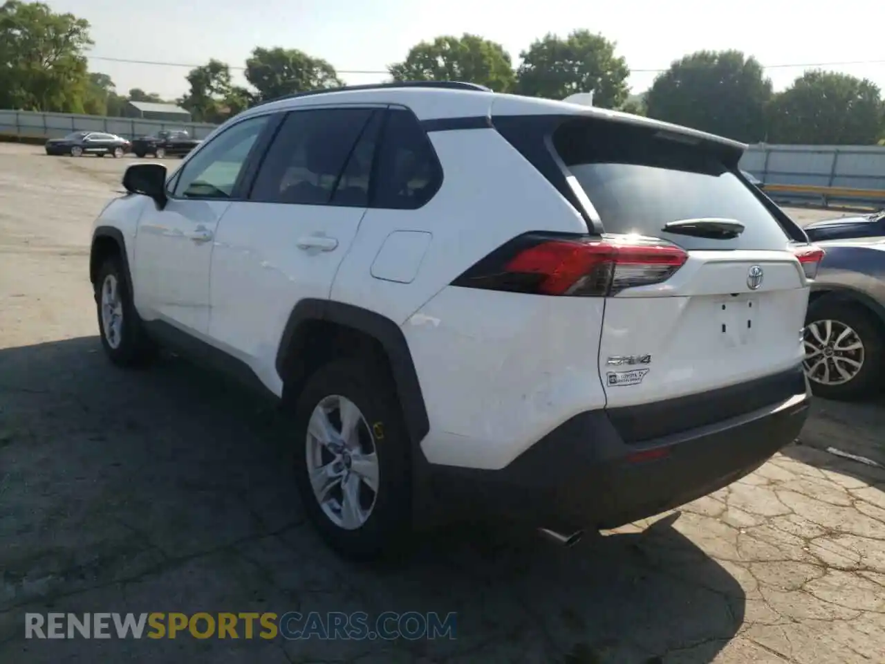 3 Photograph of a damaged car 2T3P1RFV2MC144073 TOYOTA RAV4 2021