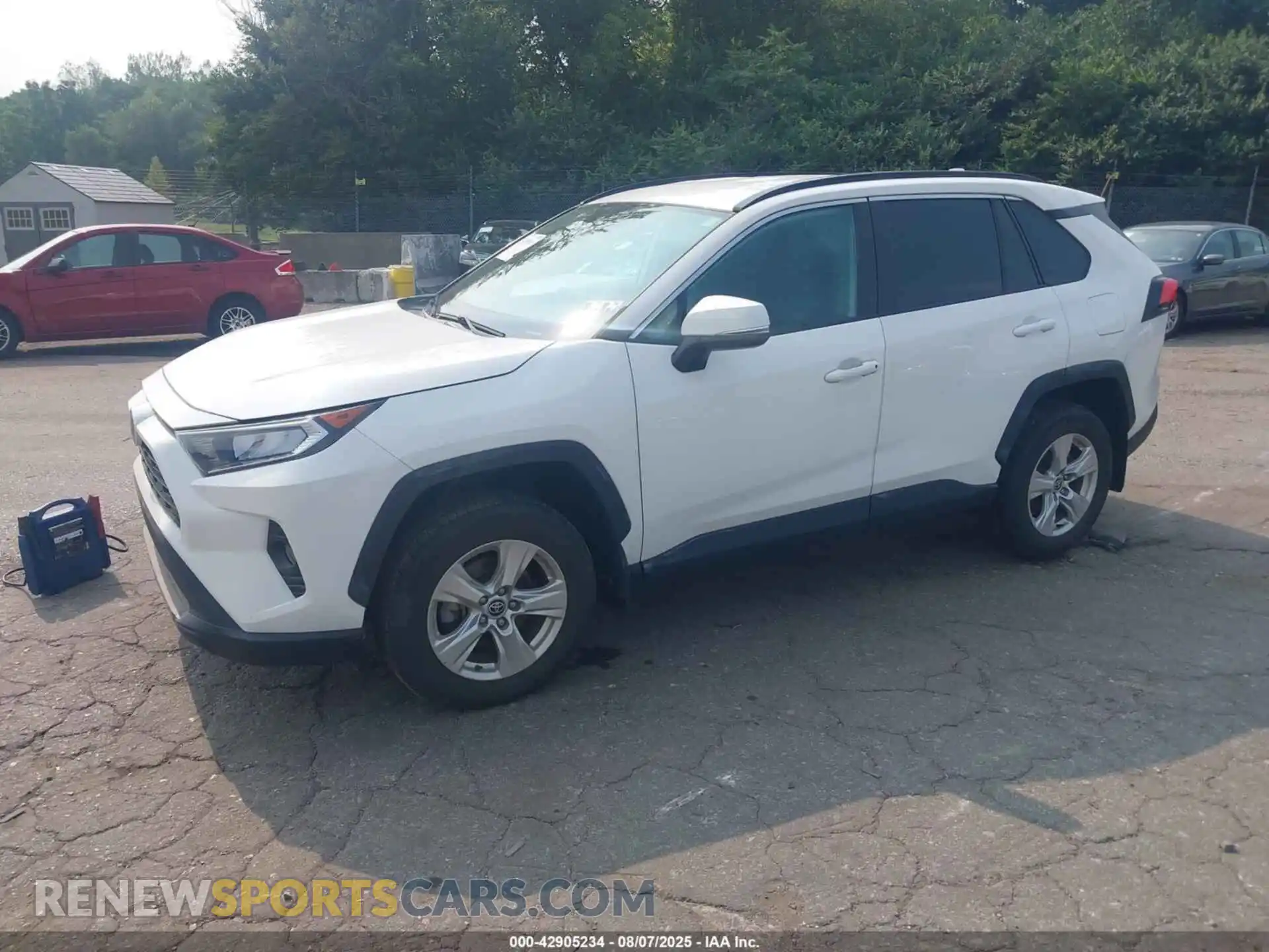 2 Photograph of a damaged car 2T3P1RFV2MC182984 TOYOTA RAV4 2021