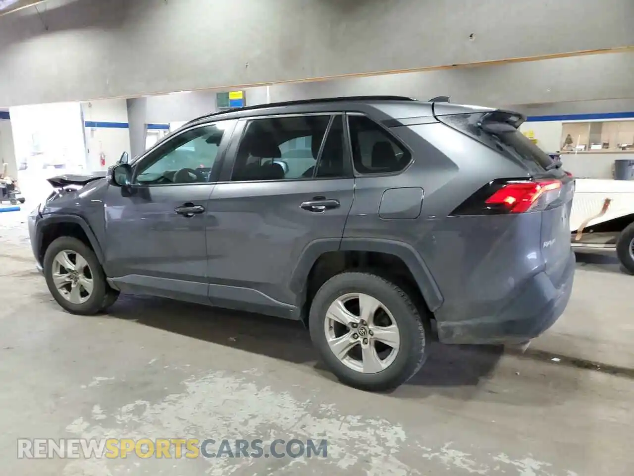 2 Photograph of a damaged car 2T3P1RFV2MC191782 TOYOTA RAV4 2021