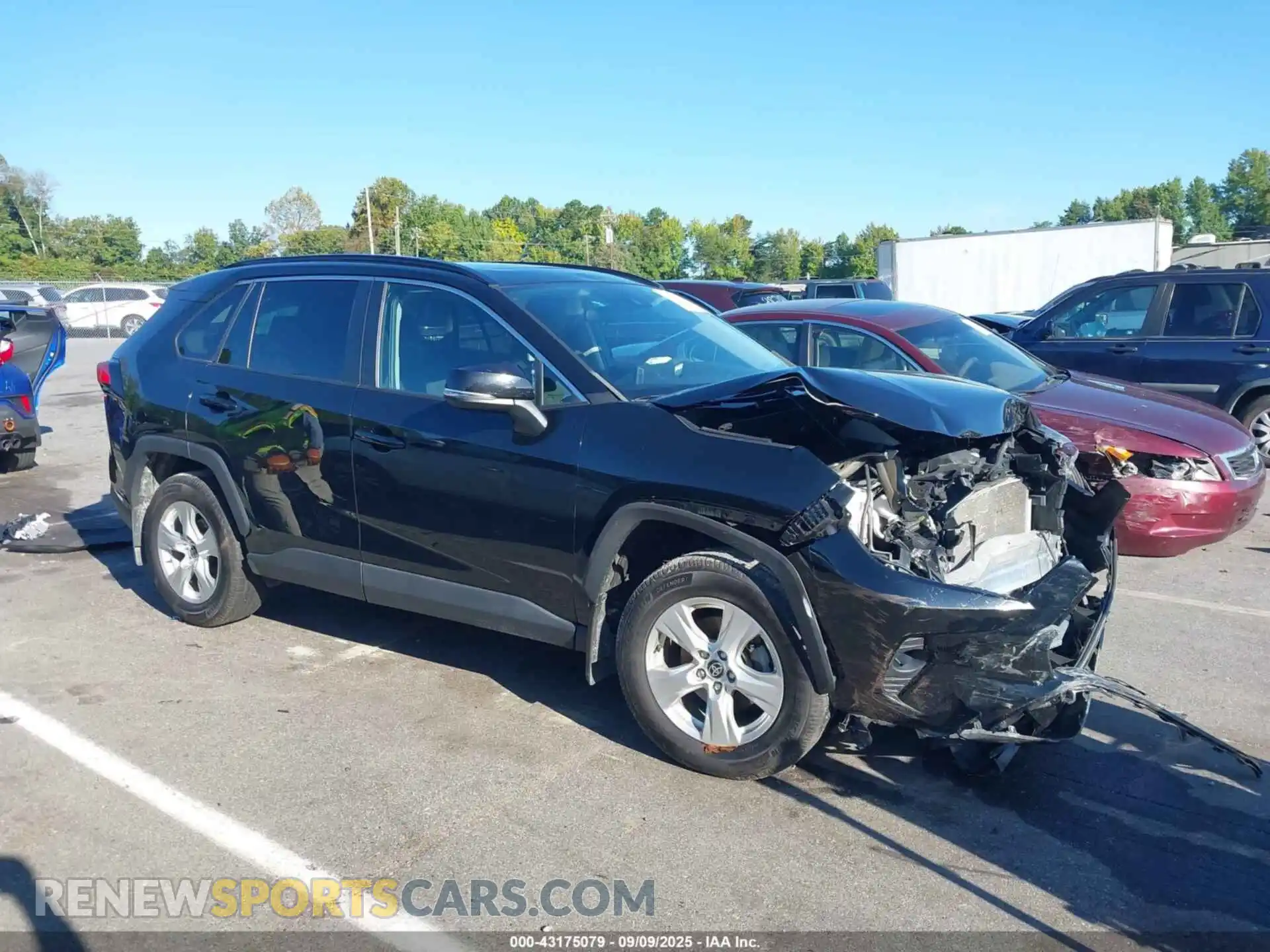 1 Photograph of a damaged car 2T3P1RFV2MC203588 TOYOTA RAV4 2021