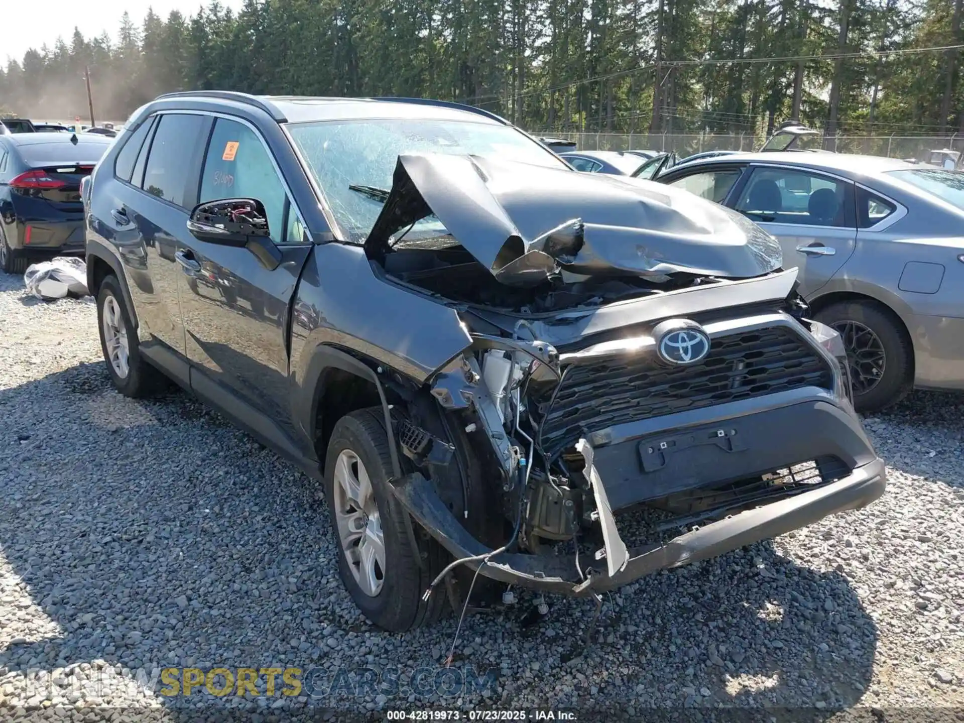 1 Photograph of a damaged car 2T3P1RFV2MC218477 TOYOTA RAV4 2021