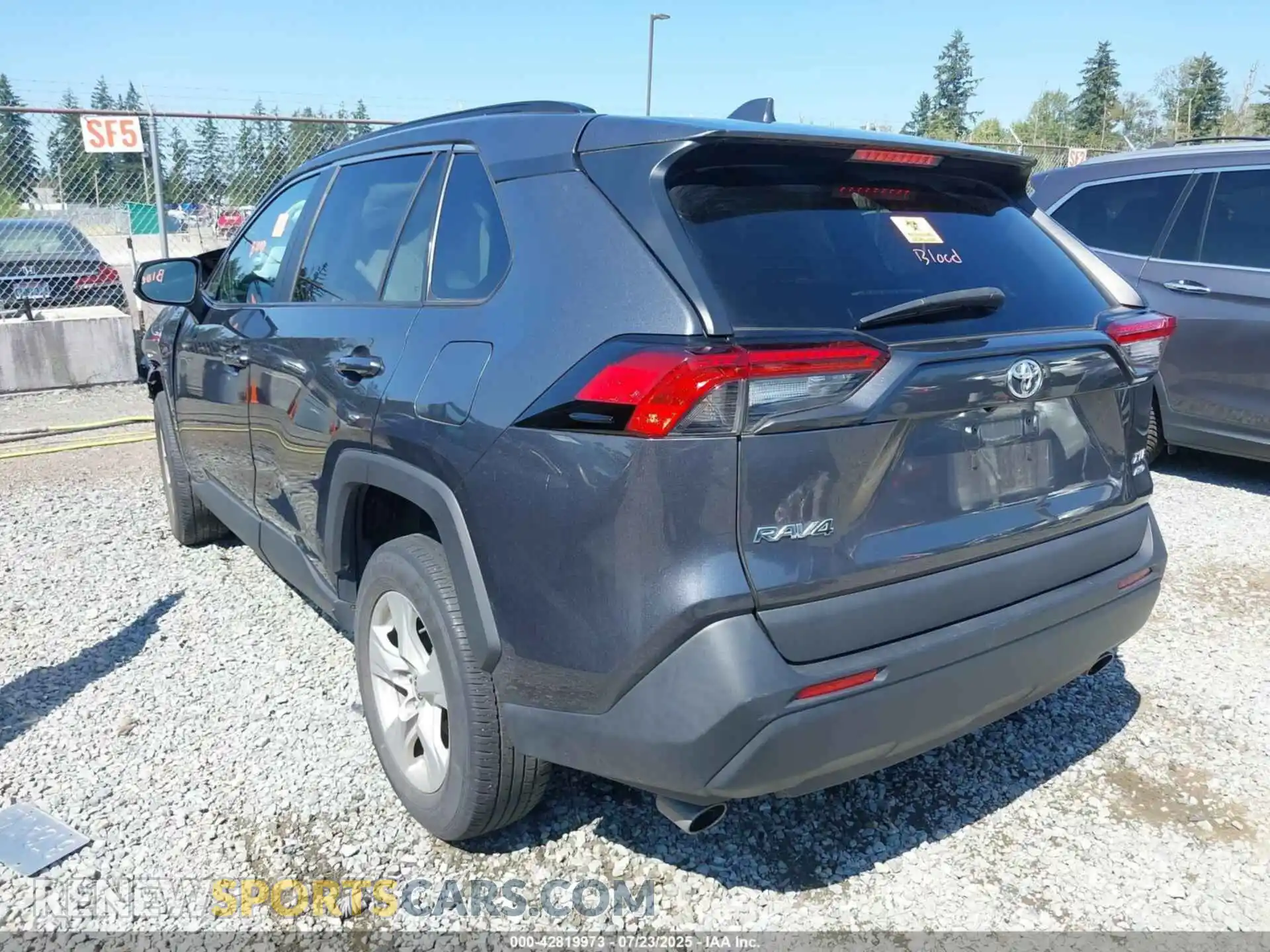 3 Photograph of a damaged car 2T3P1RFV2MC218477 TOYOTA RAV4 2021
