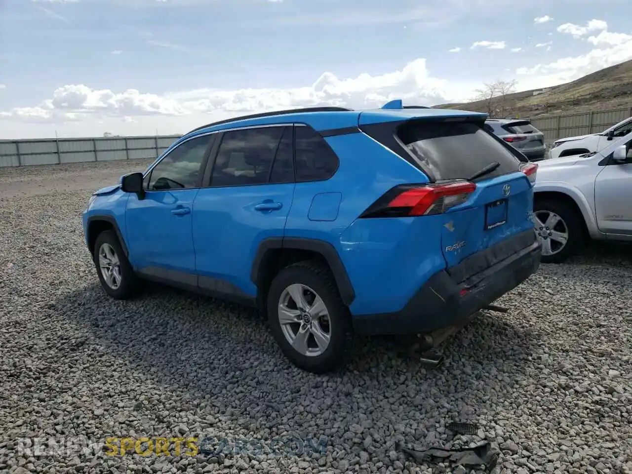 2 Photograph of a damaged car 2T3P1RFV2MW171370 TOYOTA RAV4 2021