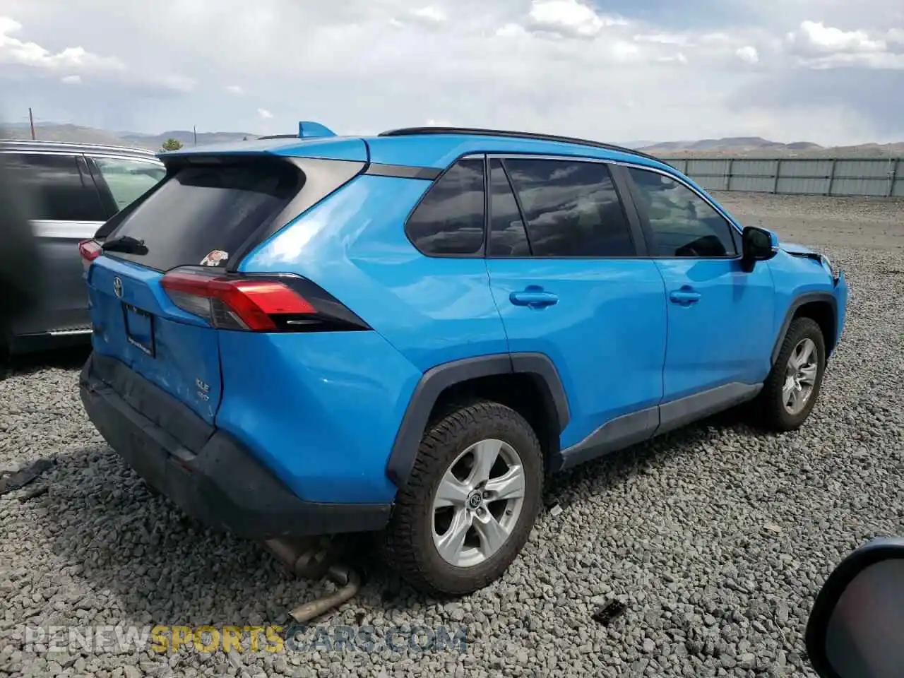 3 Photograph of a damaged car 2T3P1RFV2MW171370 TOYOTA RAV4 2021