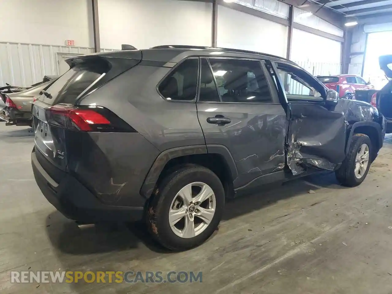 3 Photograph of a damaged car 2T3P1RFV2MW202312 TOYOTA RAV4 2021