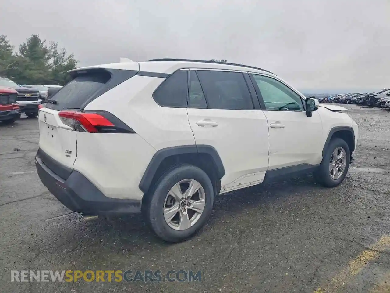 3 Photograph of a damaged car 2T3P1RFV3MC152554 TOYOTA RAV4 2021