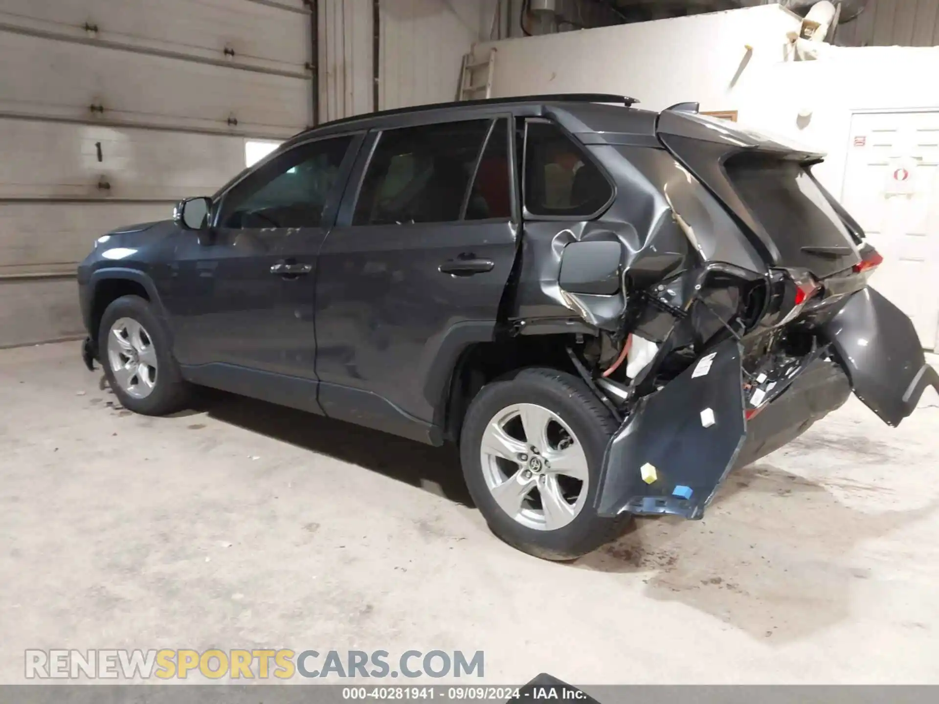 3 Photograph of a damaged car 2T3P1RFV3MC189331 TOYOTA RAV4 2021