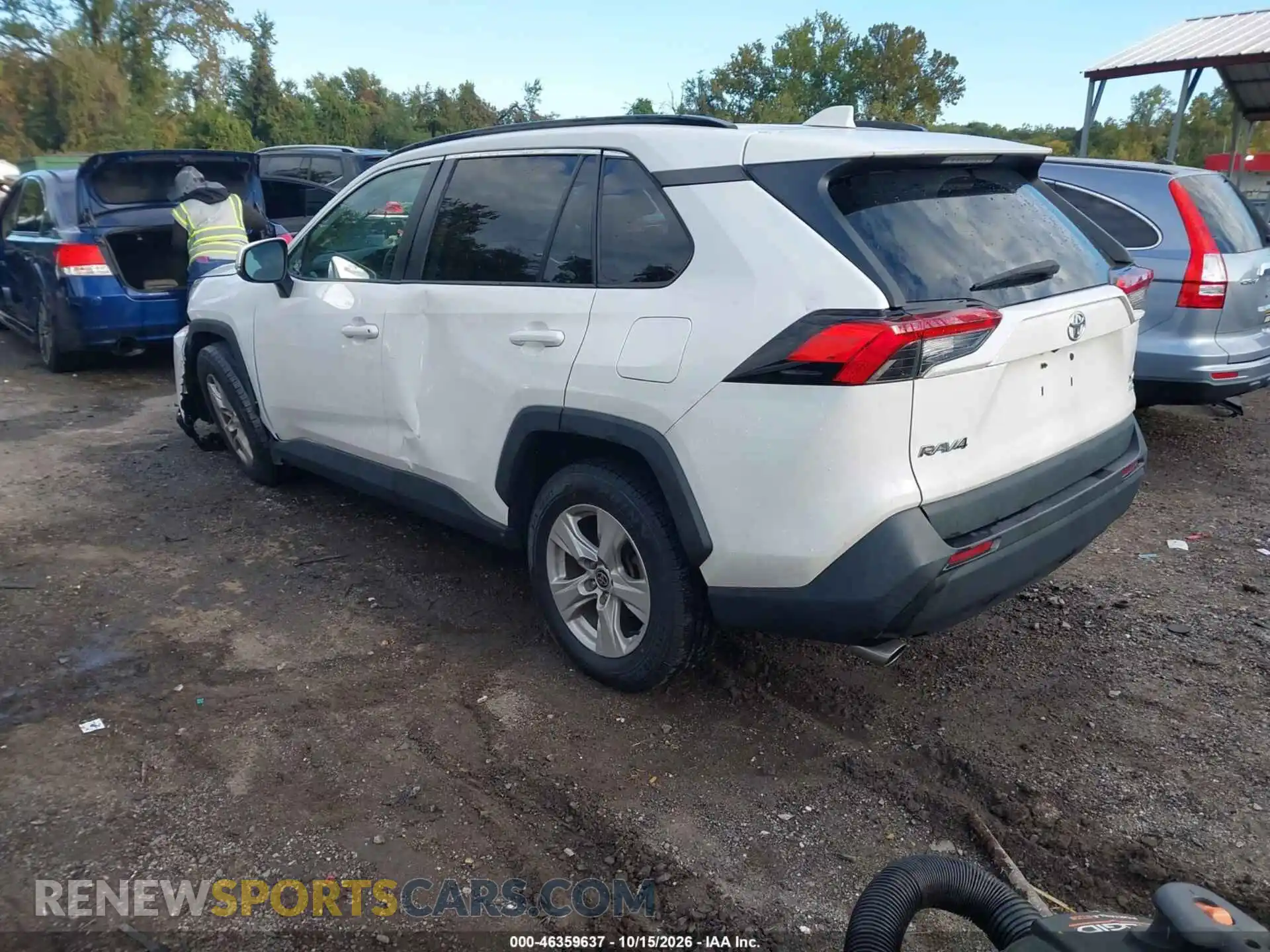 3 Photograph of a damaged car 2T3P1RFV3MC210811 TOYOTA RAV4 2021