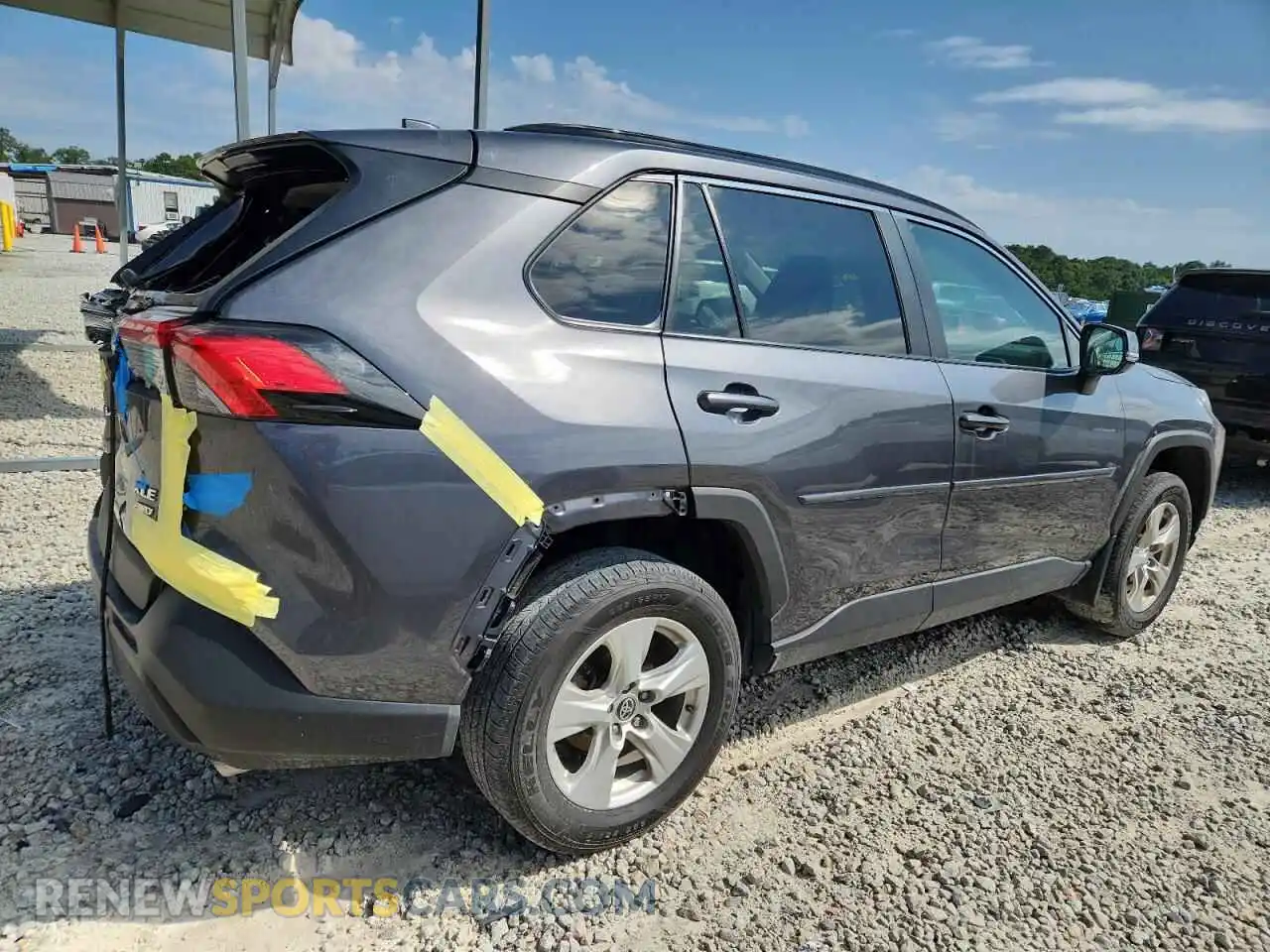 3 Photograph of a damaged car 2T3P1RFV3MC216852 TOYOTA RAV4 2021