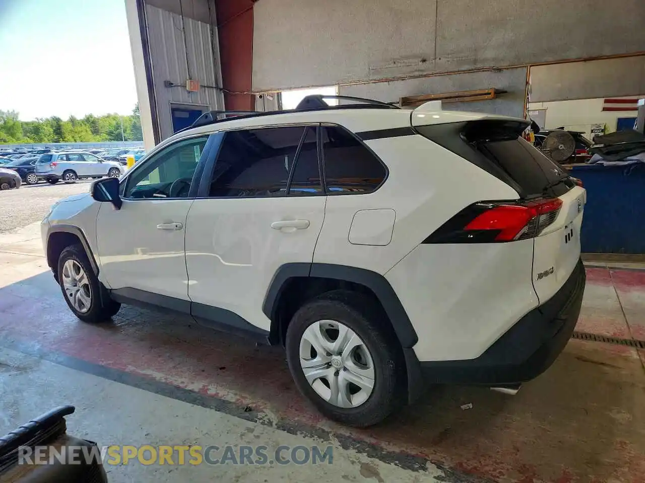 2 Photograph of a damaged car 2T3P1RFV3MW153931 TOYOTA RAV4 2021