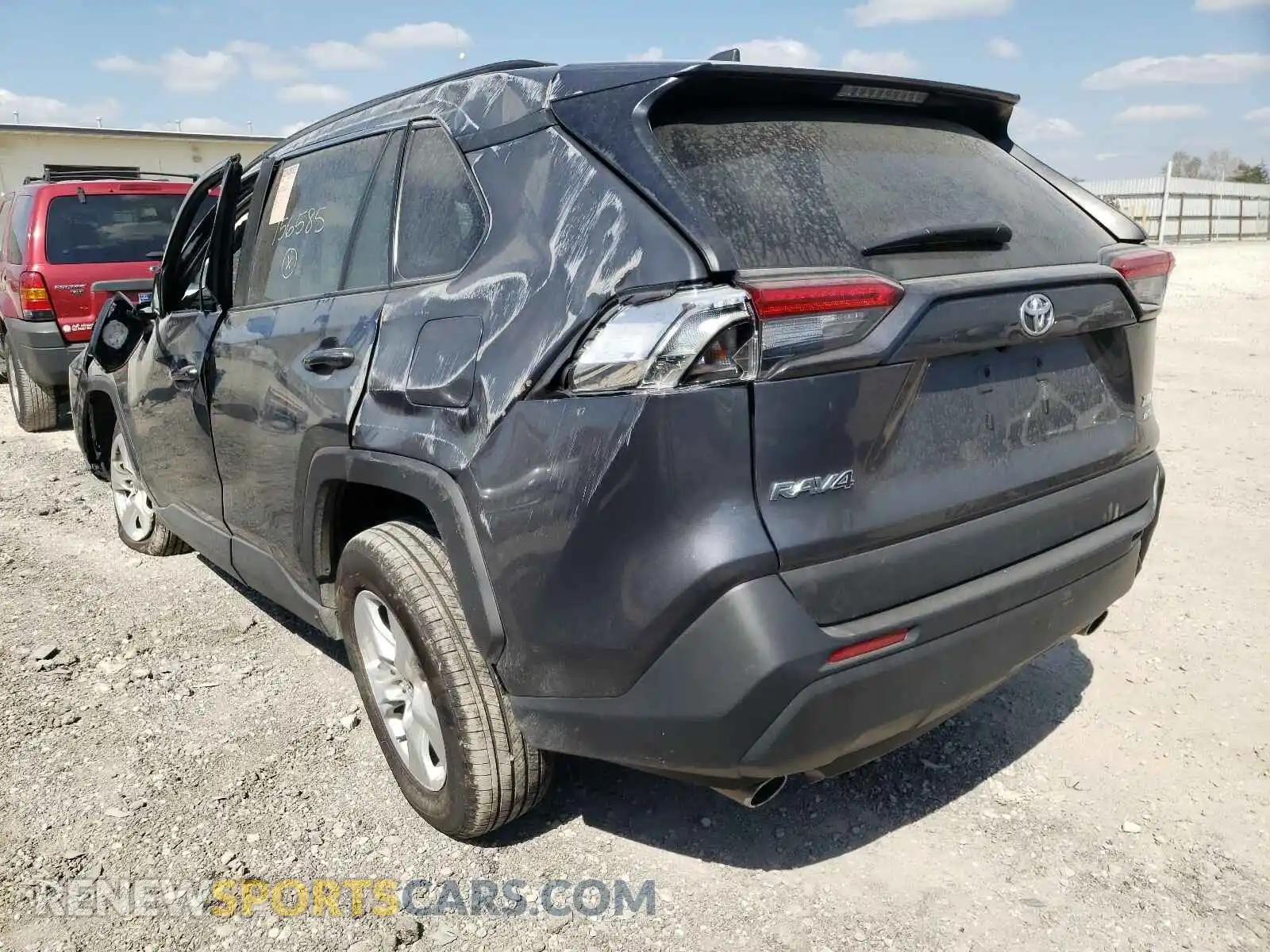 3 Photograph of a damaged car 2T3P1RFV3MW156585 TOYOTA RAV4 2021
