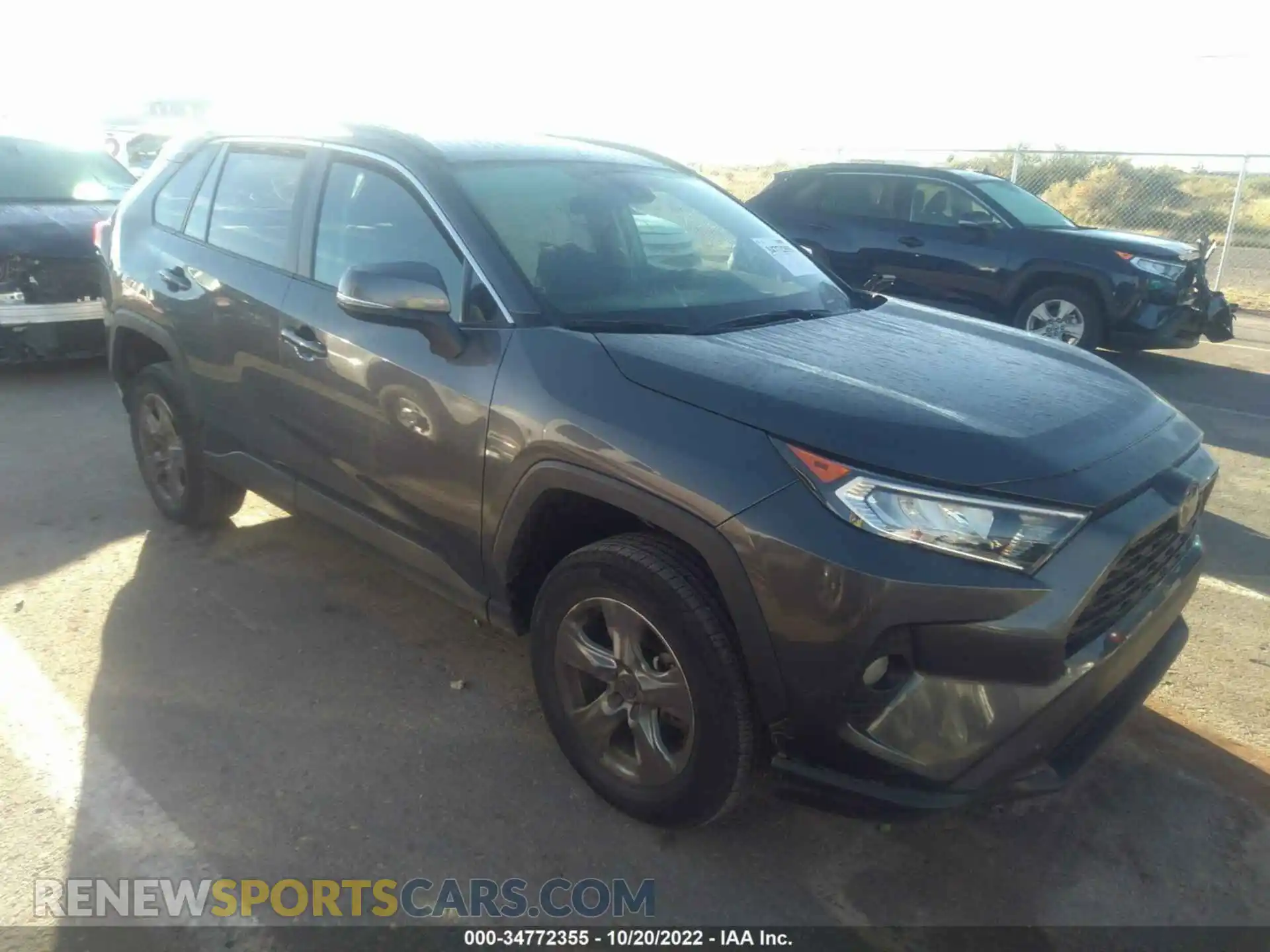 1 Photograph of a damaged car 2T3P1RFV3MW157932 TOYOTA RAV4 2021
