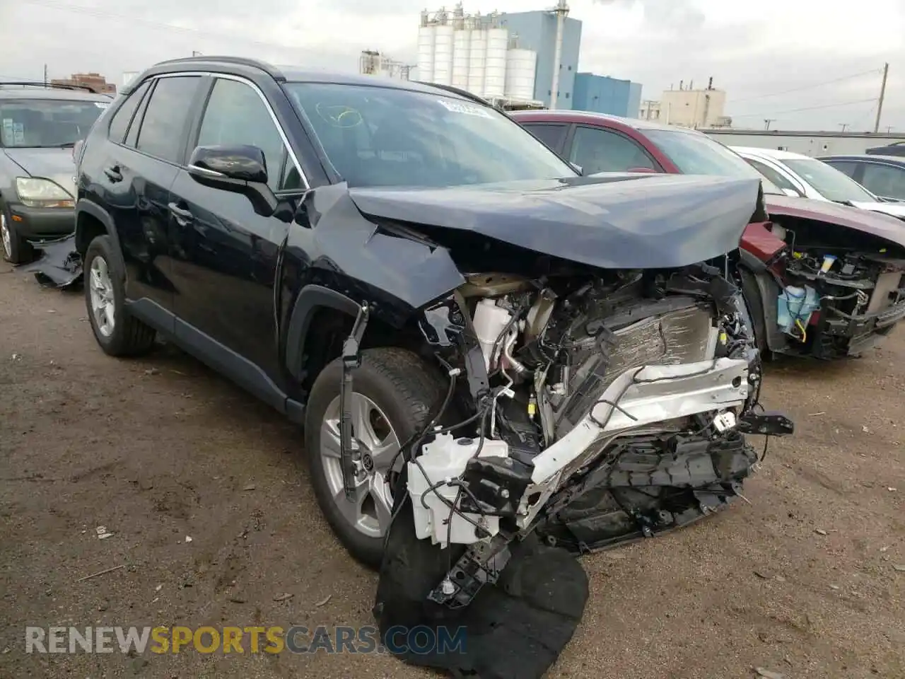 1 Photograph of a damaged car 2T3P1RFV3MW178960 TOYOTA RAV4 2021
