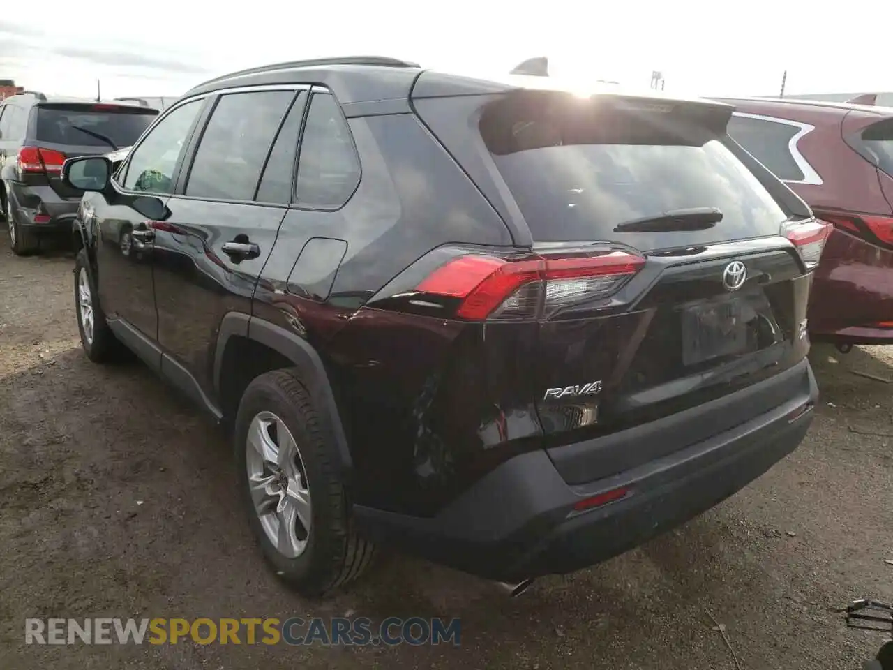 3 Photograph of a damaged car 2T3P1RFV3MW178960 TOYOTA RAV4 2021
