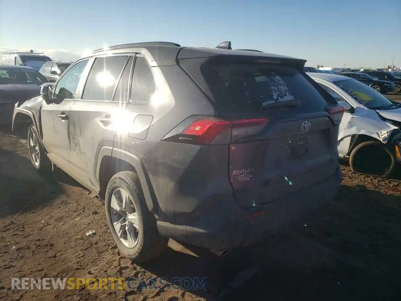 3 Photograph of a damaged car 2T3P1RFV3MW207678 TOYOTA RAV4 2021