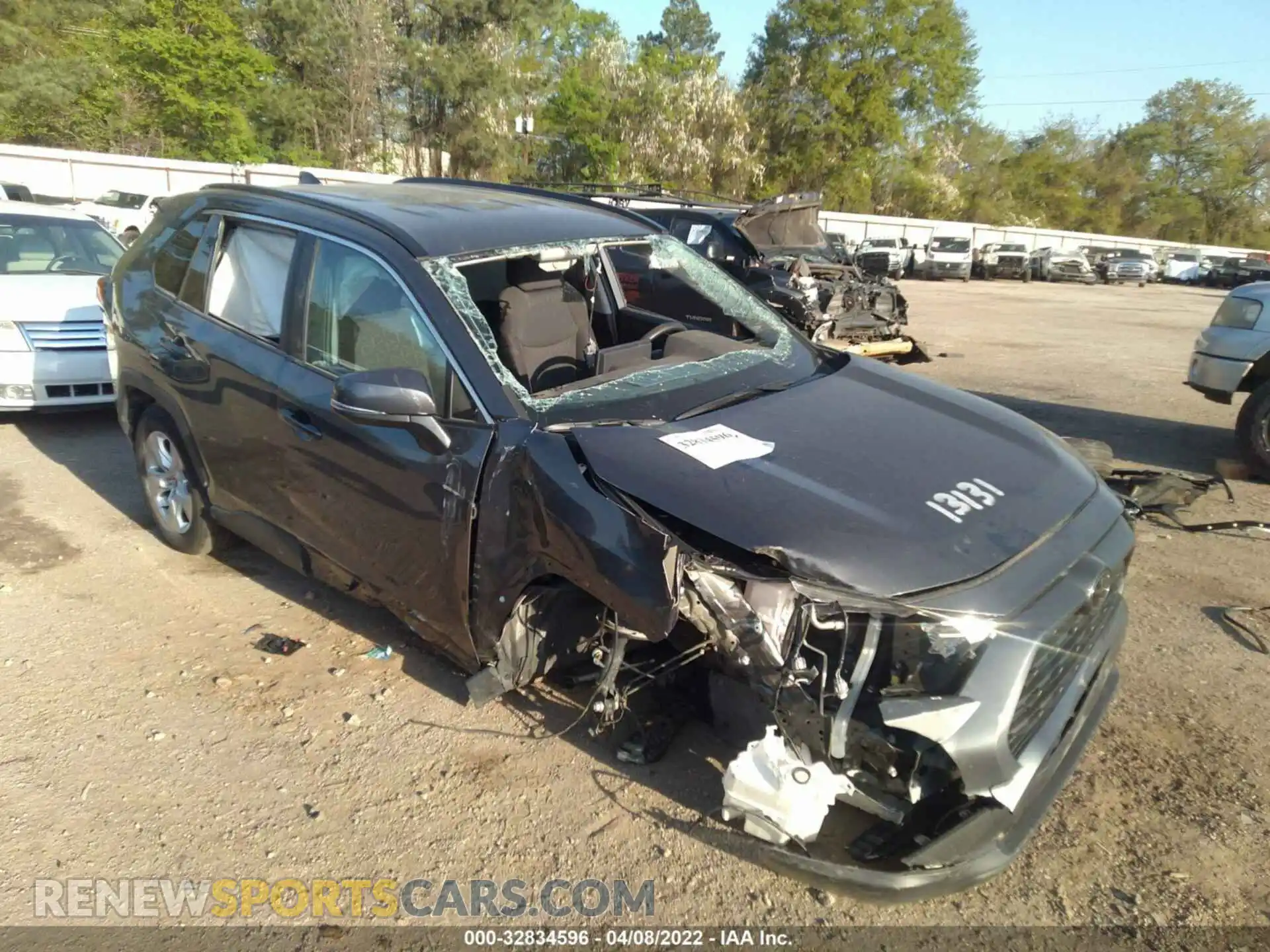 1 Photograph of a damaged car 2T3P1RFV3MW213027 TOYOTA RAV4 2021