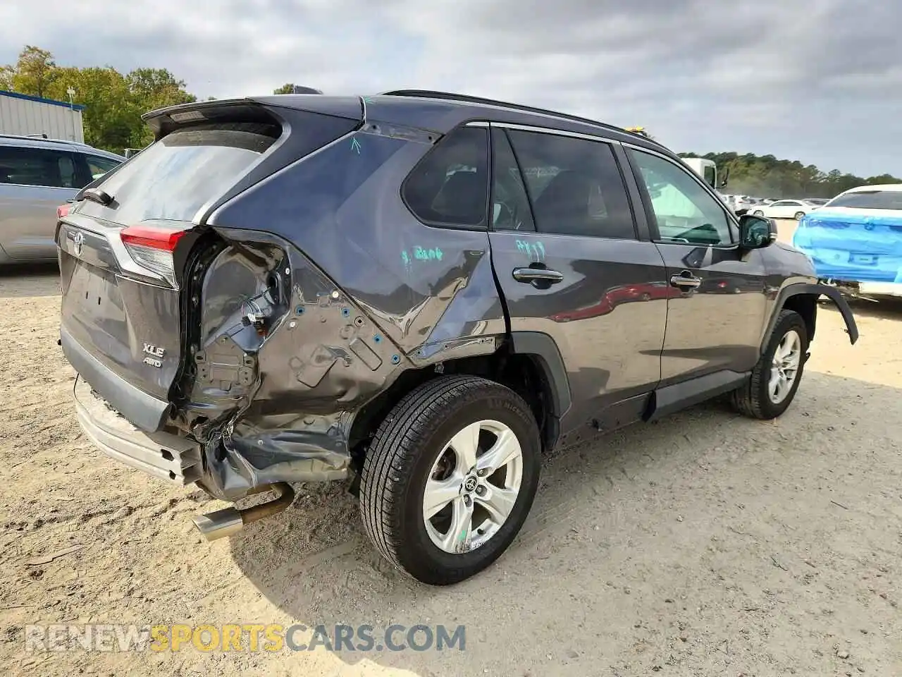 3 Photograph of a damaged car 2T3P1RFV3MW219197 TOYOTA RAV4 2021