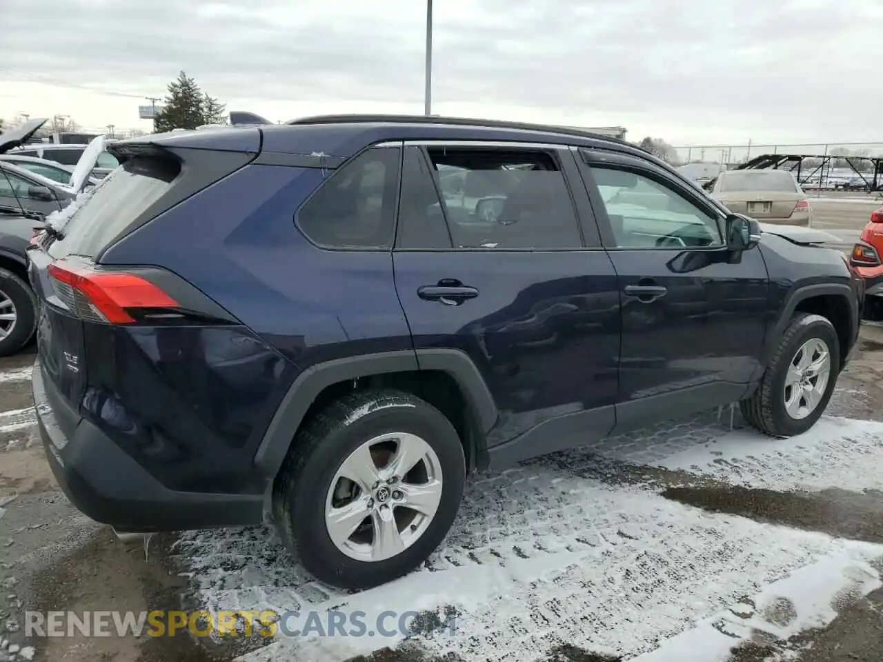 3 Photograph of a damaged car 2T3P1RFV3MW242057 TOYOTA RAV4 2021