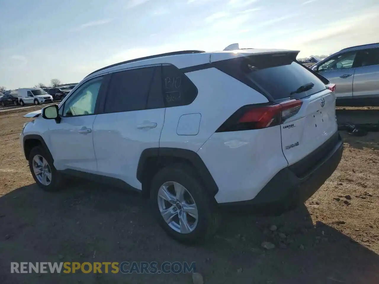 2 Photograph of a damaged car 2T3P1RFV4MC200580 TOYOTA RAV4 2021