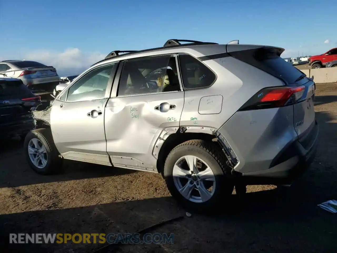 2 Photograph of a damaged car 2T3P1RFV4MC210056 TOYOTA RAV4 2021