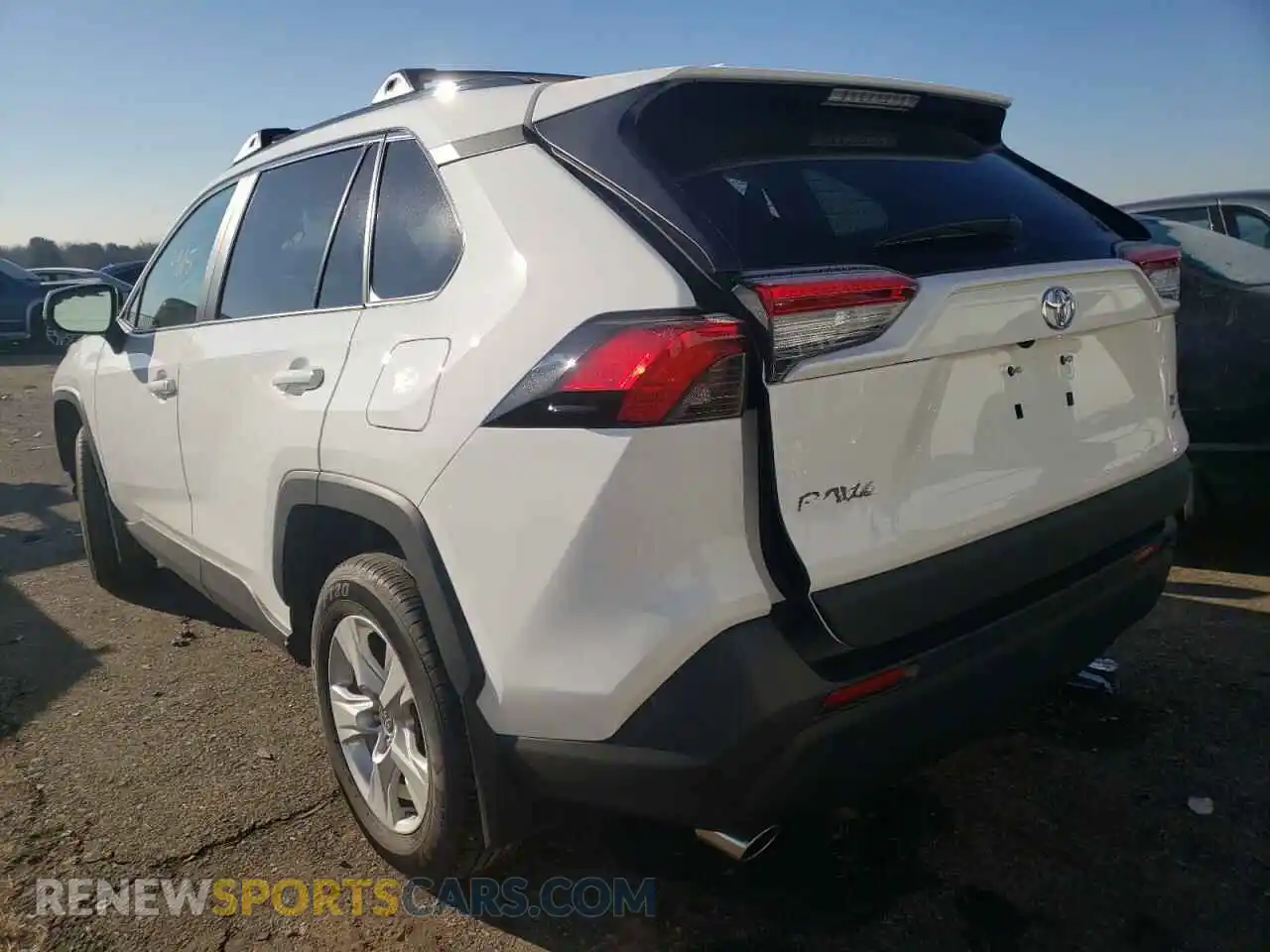 3 Photograph of a damaged car 2T3P1RFV4MC232428 TOYOTA RAV4 2021